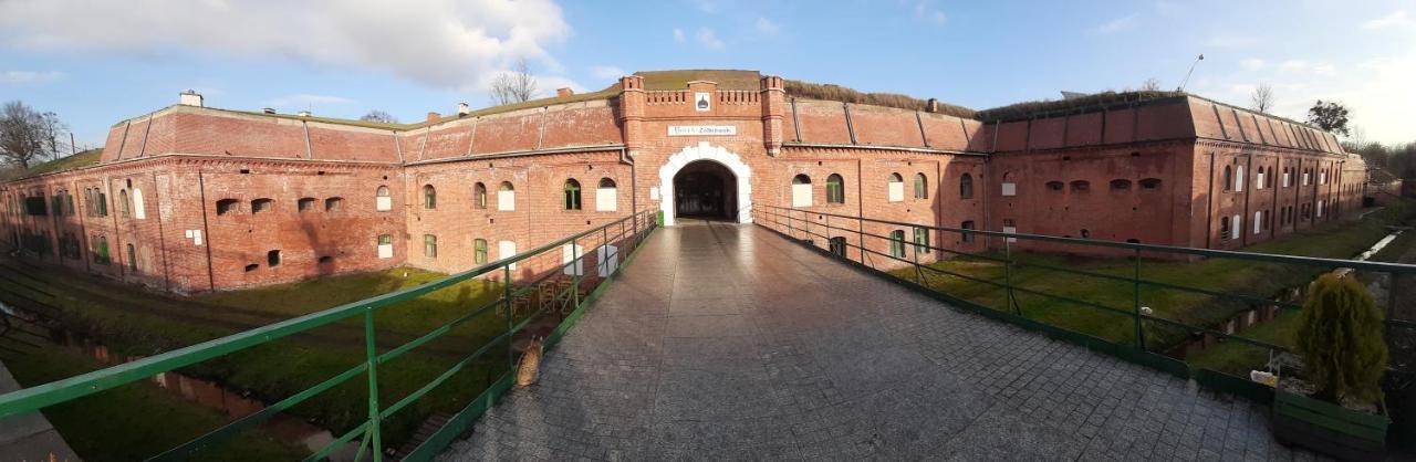 Twierdza Torun - Fort IV Экстерьер фото